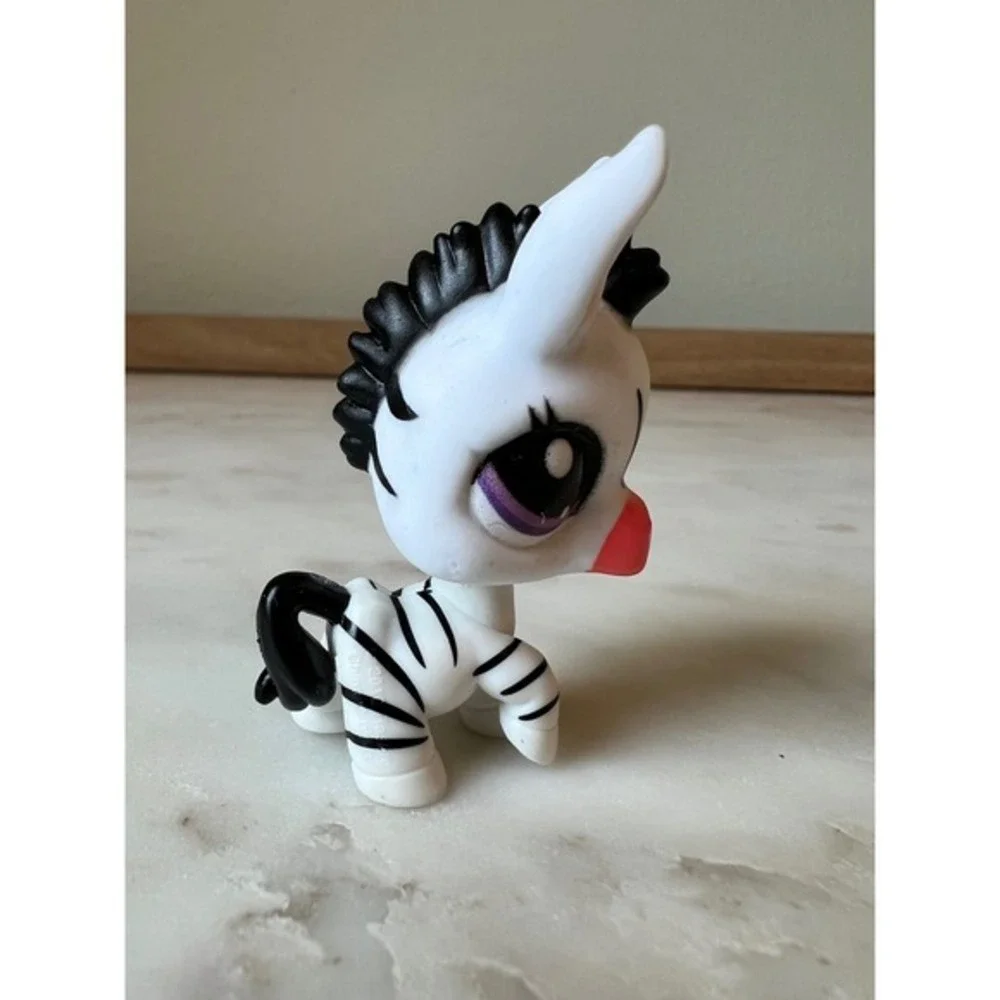 Littlest Pet Shop Zebra Figure G7 #97 Released in Zoo Pets Trio Set